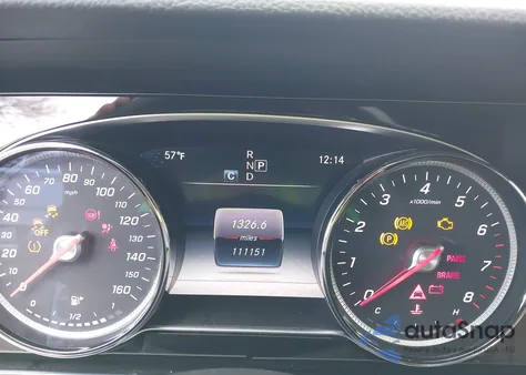 2017 Mercedes-Benz E 300 из США, поврежденный, VIN WDDZF4JB9HA105838